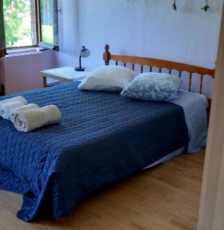Chez Josie, Chambre 18Mcarre Dans Une Longere Normande Francheville  Exteriör bild