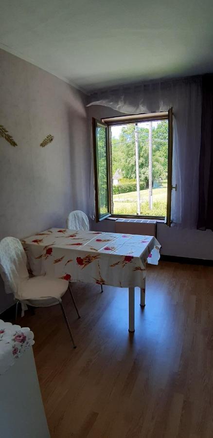 Chez Josie, Chambre 18Mcarre Dans Une Longere Normande Francheville  Exteriör bild